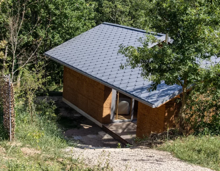 eco-gite-terrasse-bois-les-safranieres